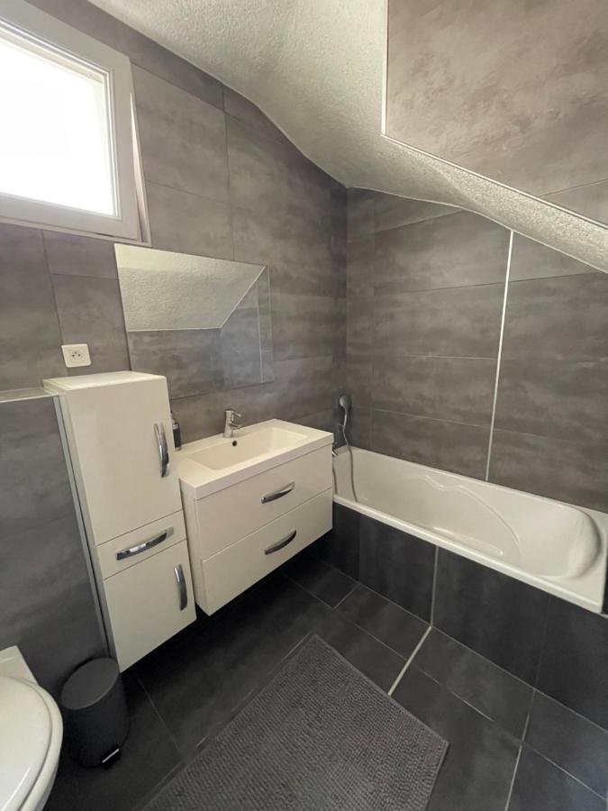 Appartement Bes,, Chaleureux Et Confortable Avec Entree Independante ヴィッテンハイム エクステリア 写真